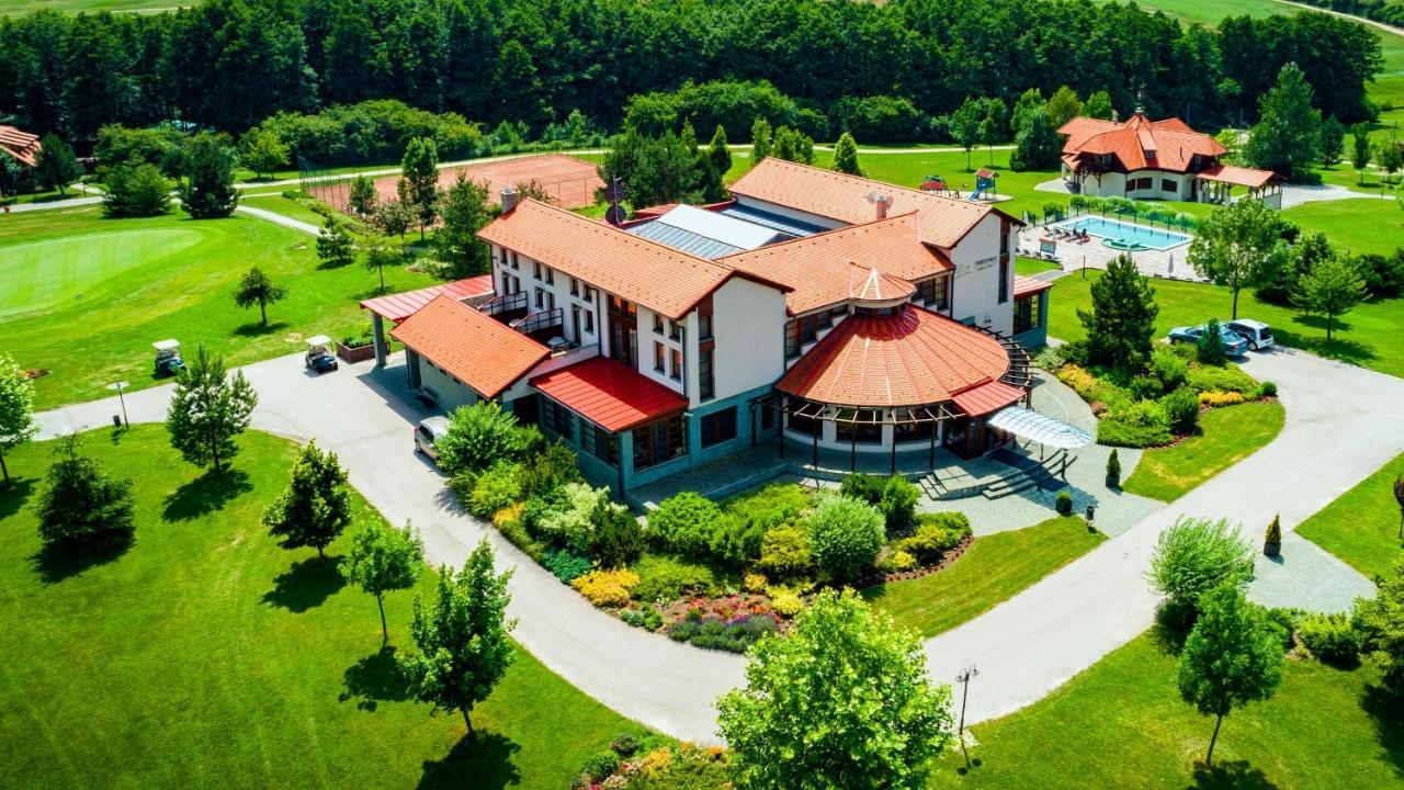 Hotel Forest Hills Zirc Extérieur photo