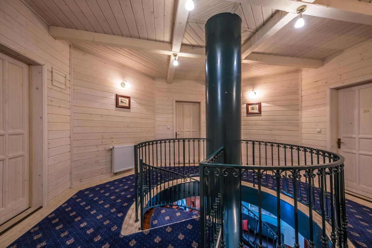 Hotel Forest Hills Zirc Extérieur photo