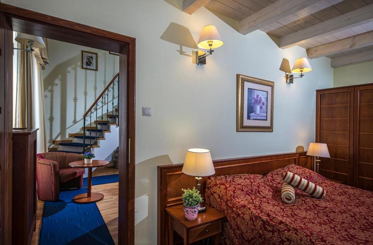 Hotel Forest Hills Zirc Extérieur photo