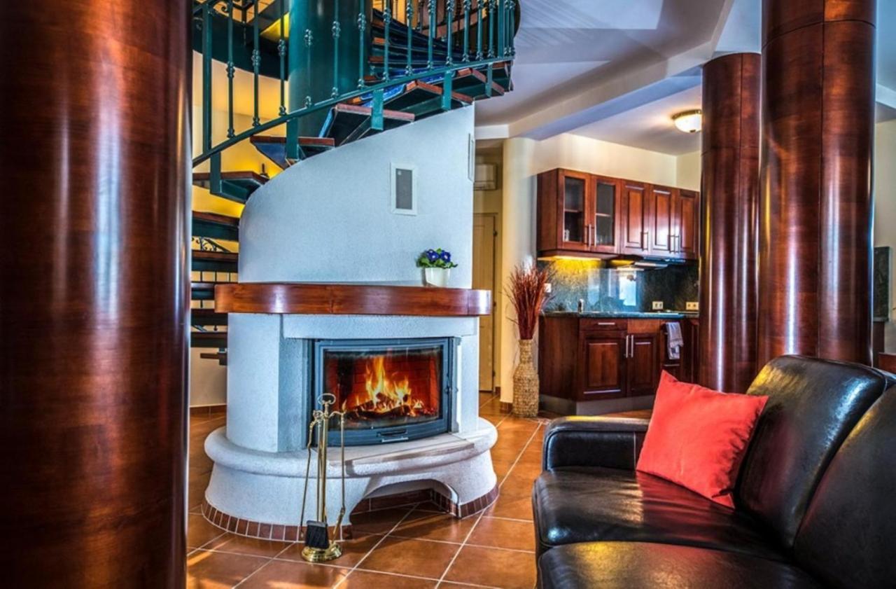Hotel Forest Hills Zirc Extérieur photo