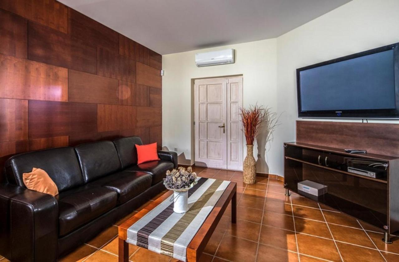 Hotel Forest Hills Zirc Extérieur photo