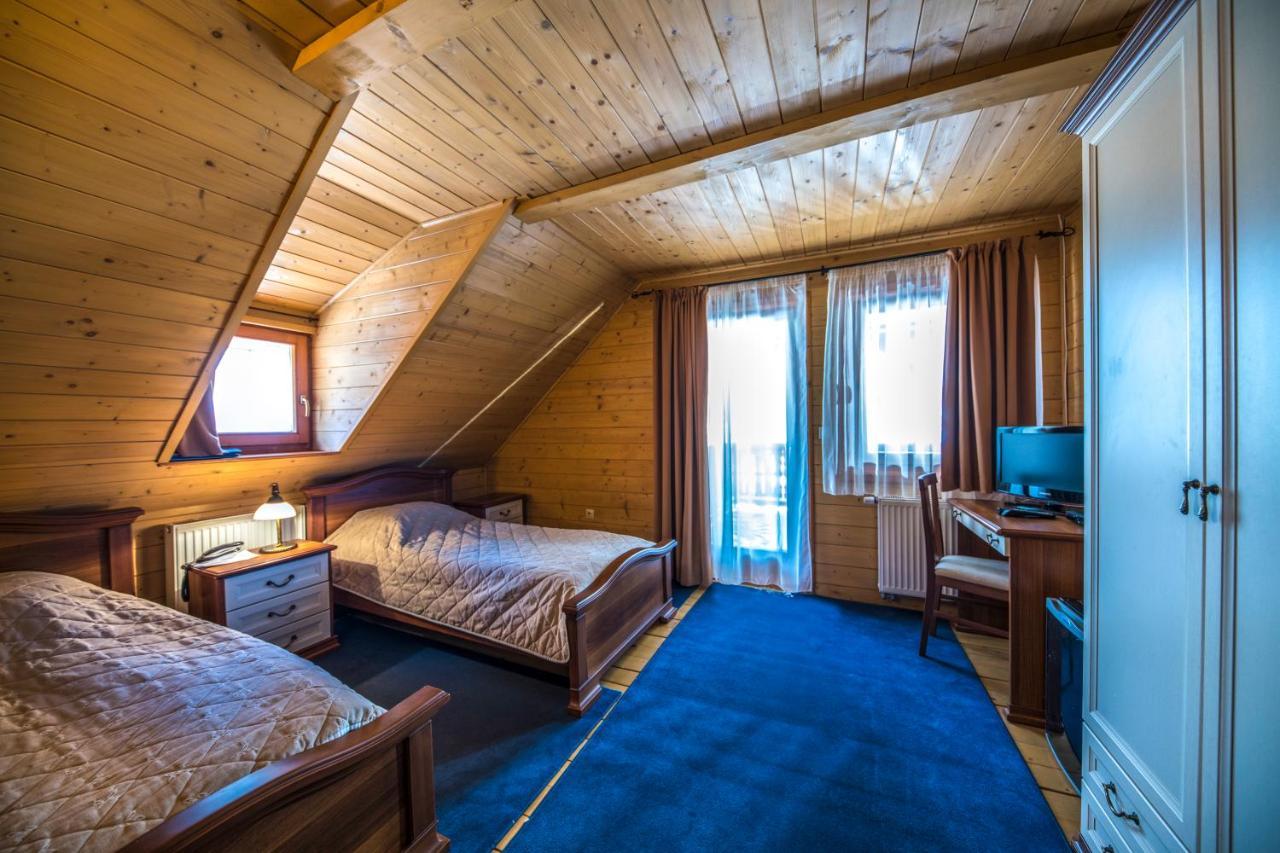 Hotel Forest Hills Zirc Extérieur photo