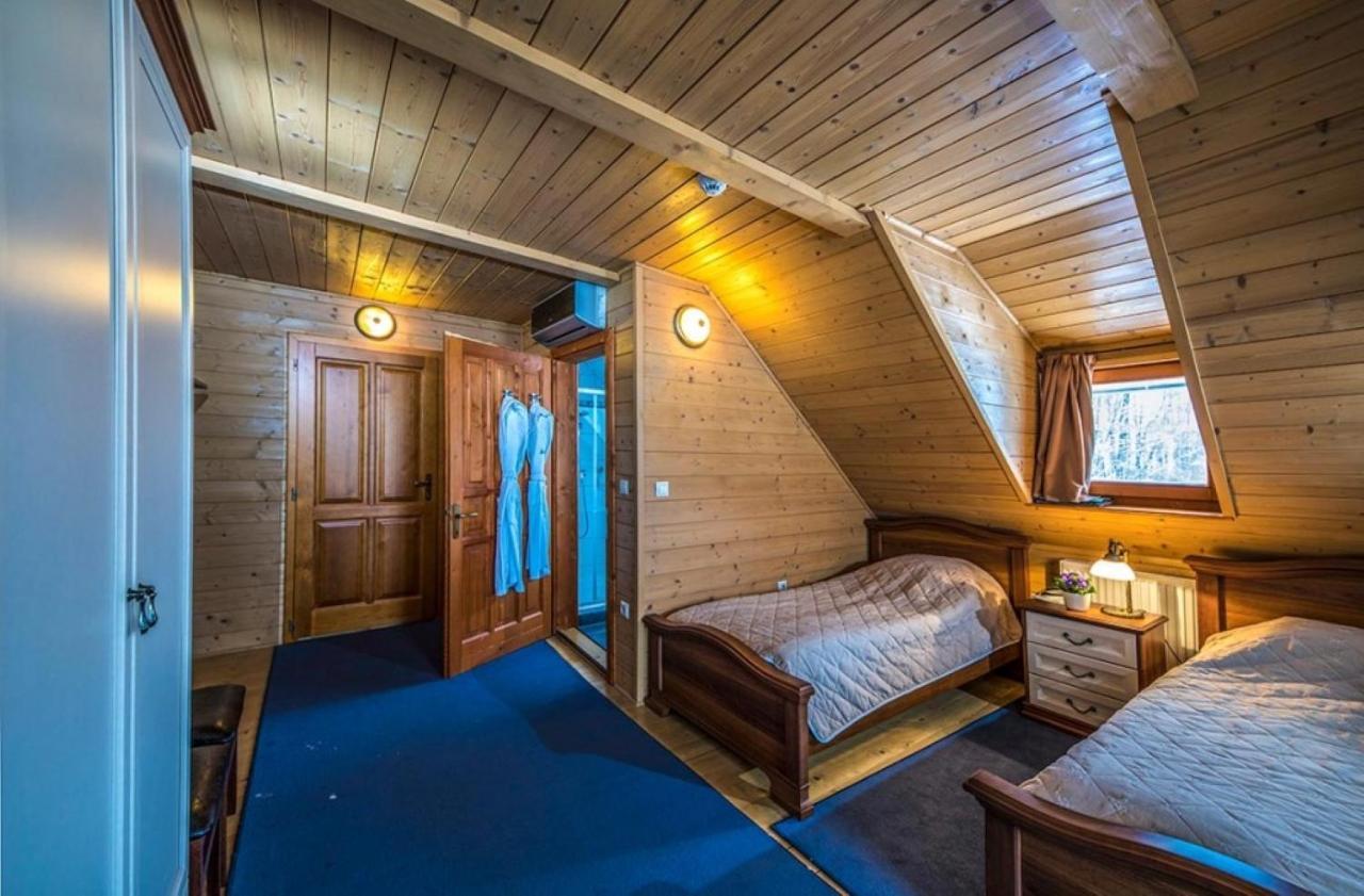 Hotel Forest Hills Zirc Extérieur photo