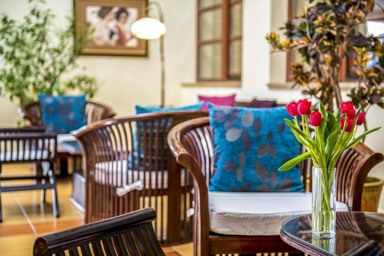 Hotel Forest Hills Zirc Extérieur photo