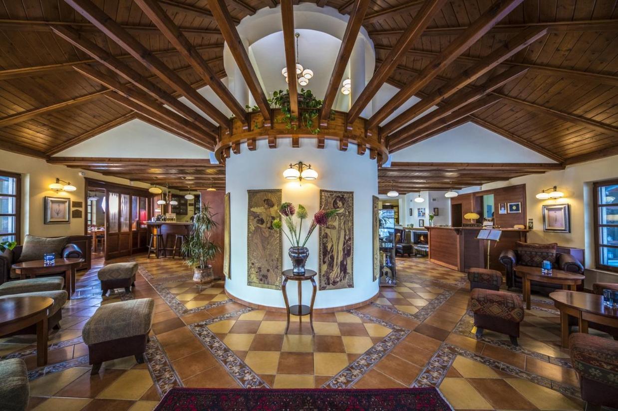 Hotel Forest Hills Zirc Extérieur photo